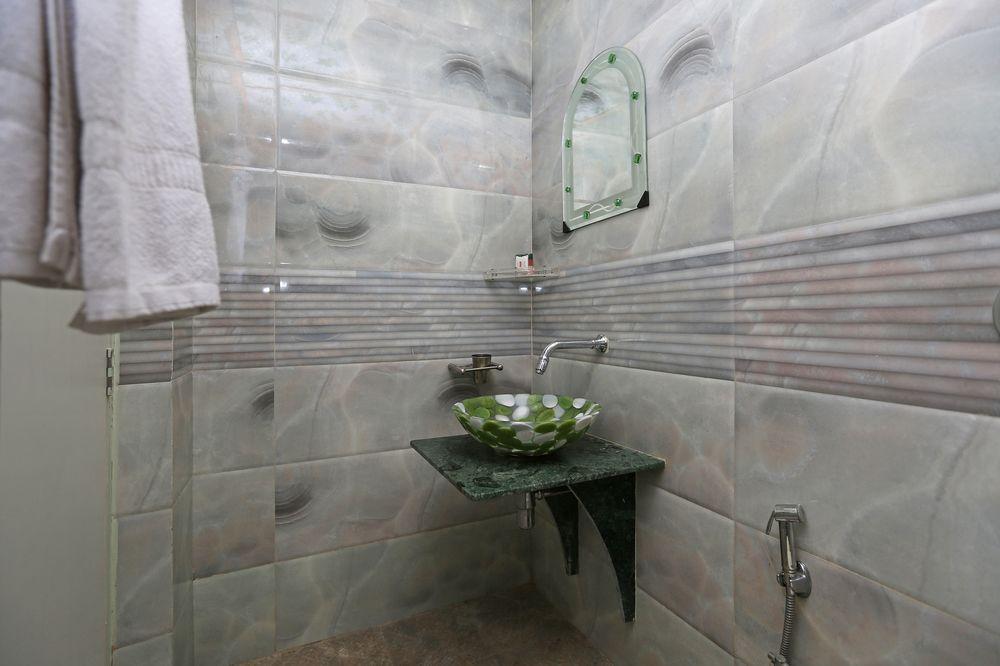 Гора Абу: Oyo 8647 Hotel Shanti