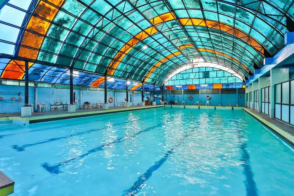 Сурат: Oyo 3975 Golden Star Country Club