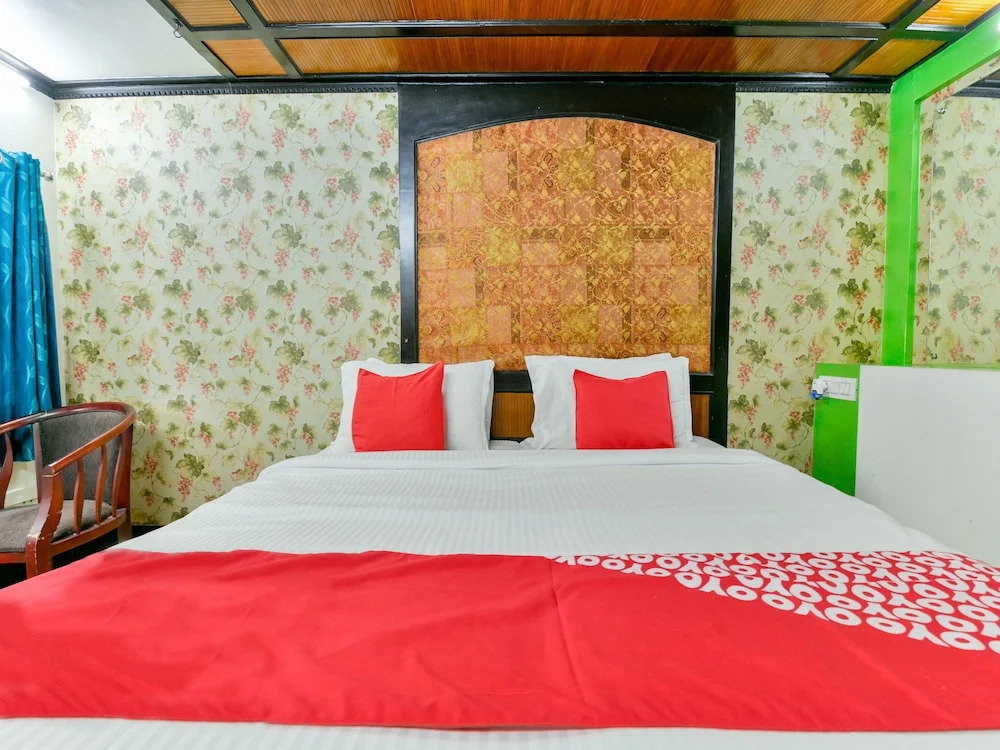 Аллеппи: OYO 16838 Big B Houseboat 10 BHK