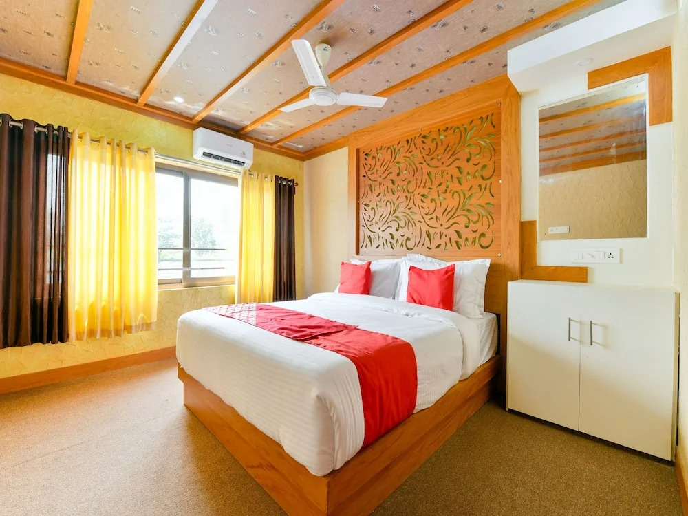 Аллеппи: OYO 16838 Big B Houseboat 10 BHK