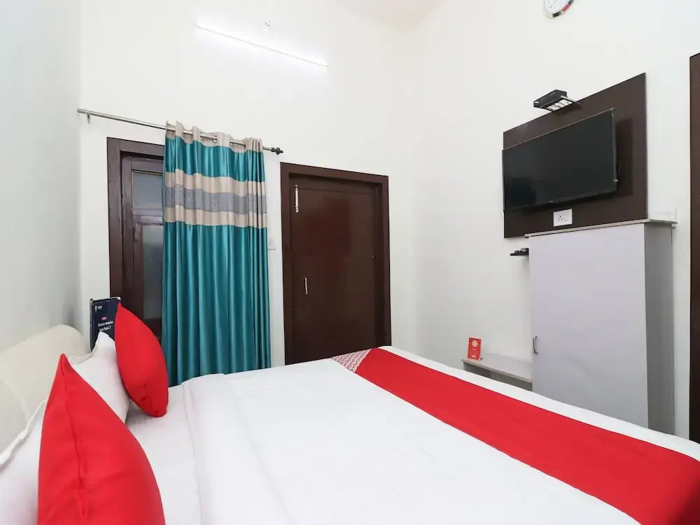 Праяградж: OYO 23414 Jauhari Guest House