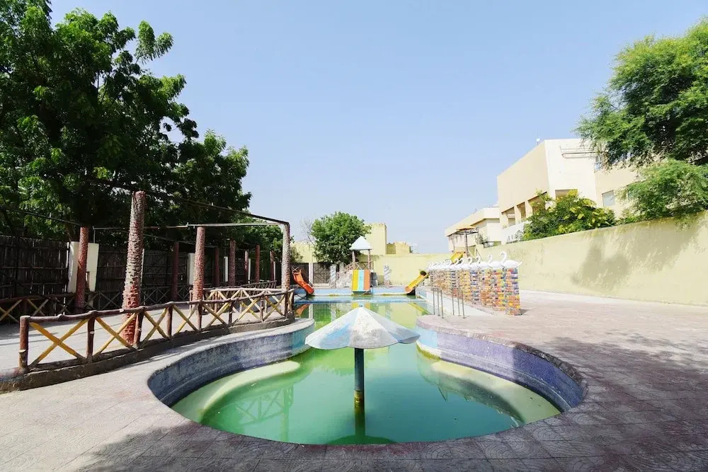 Аджмер: Oyo 2237 Hotel Krishnam Dhani