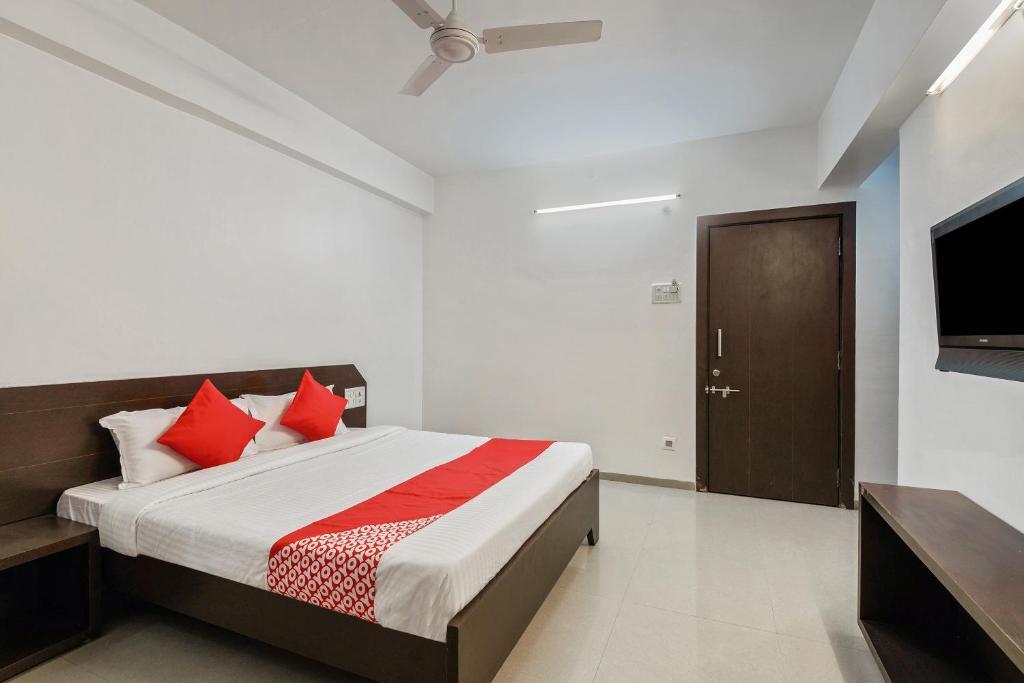 Аурангабад: OYO 24115 Flagship Hotel Rajwada
