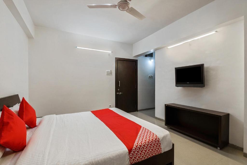 Аурангабад: OYO 24115 Flagship Hotel Rajwada