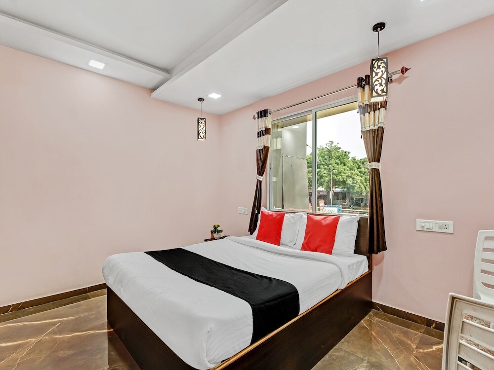 Нагпур: OYO 26938 Hotel Soni Inn