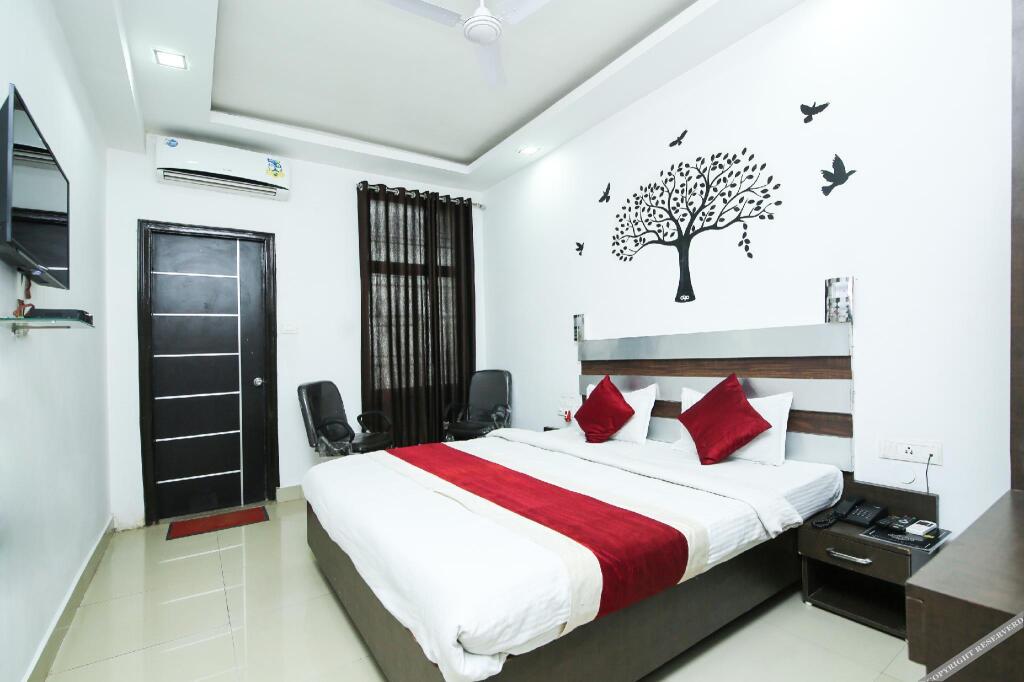 Бедагхат: Oyo 3603 White Pearl Hotel
