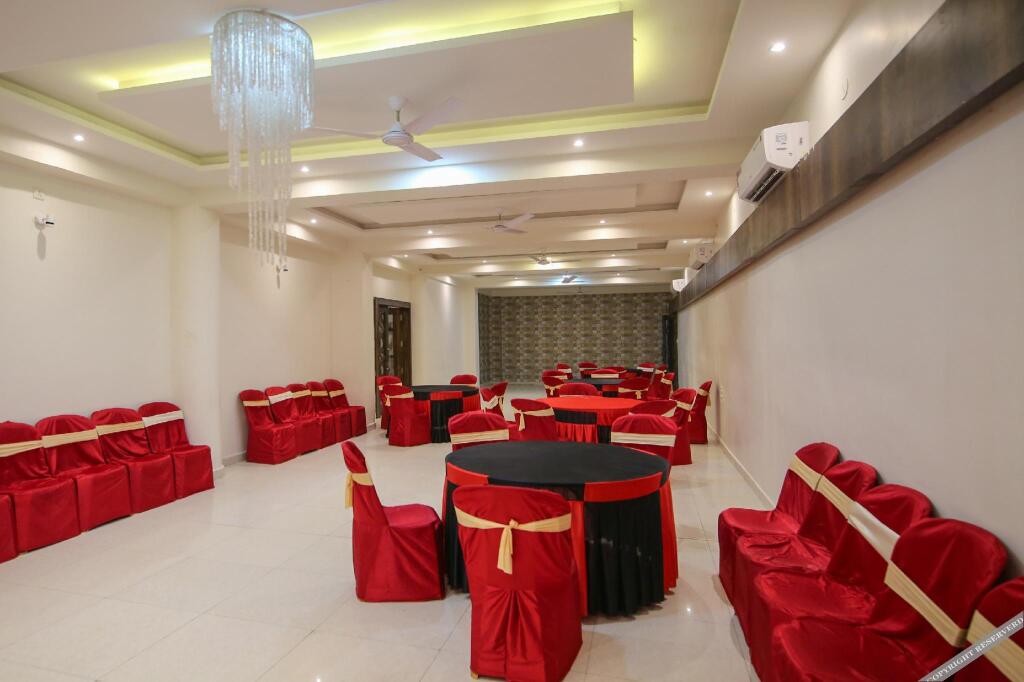 Бедагхат: Oyo 3603 White Pearl Hotel