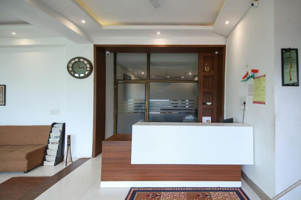 Бедагхат: Oyo 3603 White Pearl Hotel