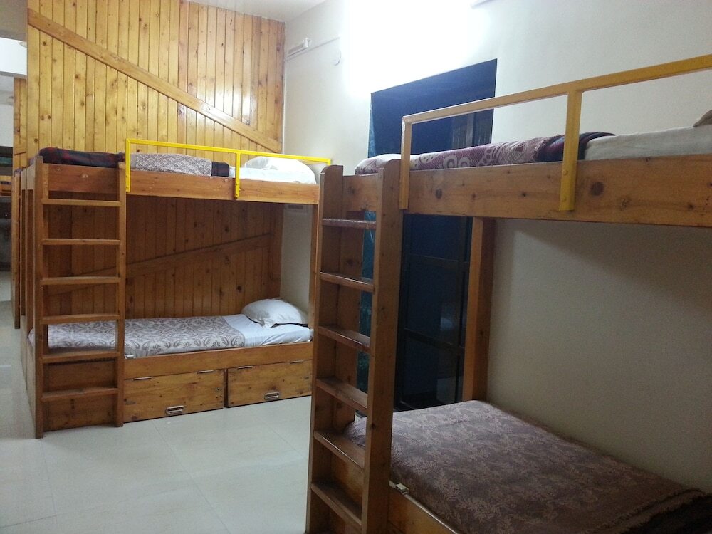 Лонавала: OYO 13328 Rainwood Residency
