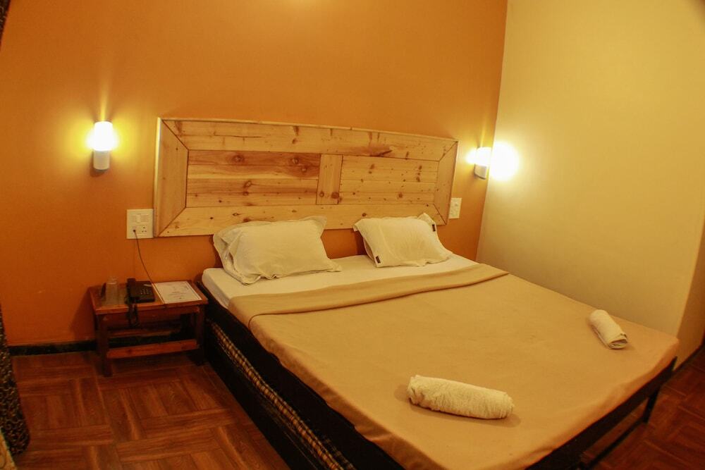 Лонавала: OYO 13328 Rainwood Residency