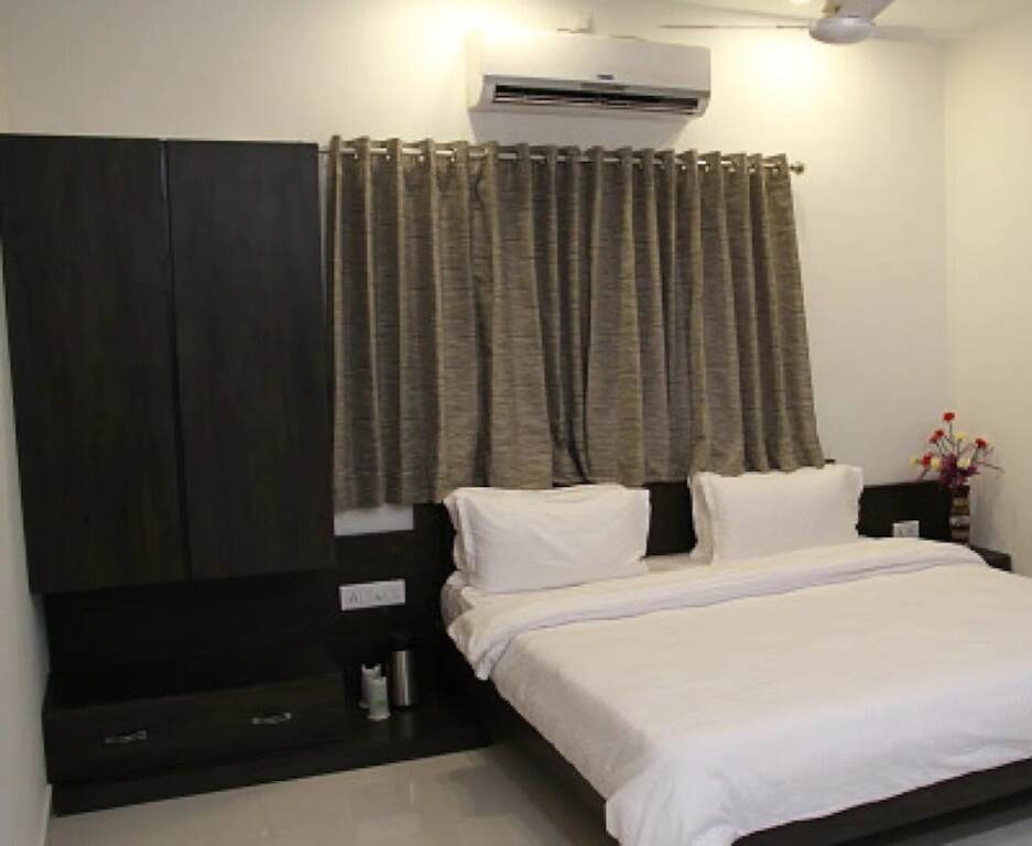 Сомнатх: Oyo 3243 Hotel Aditya Gir