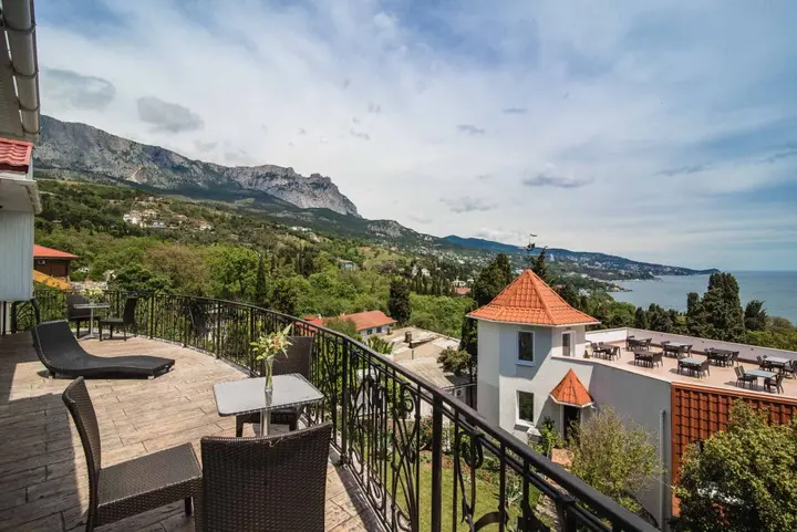 Алупка: Вилла Онейро
