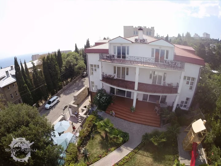 Алупка: Вилла Онейро