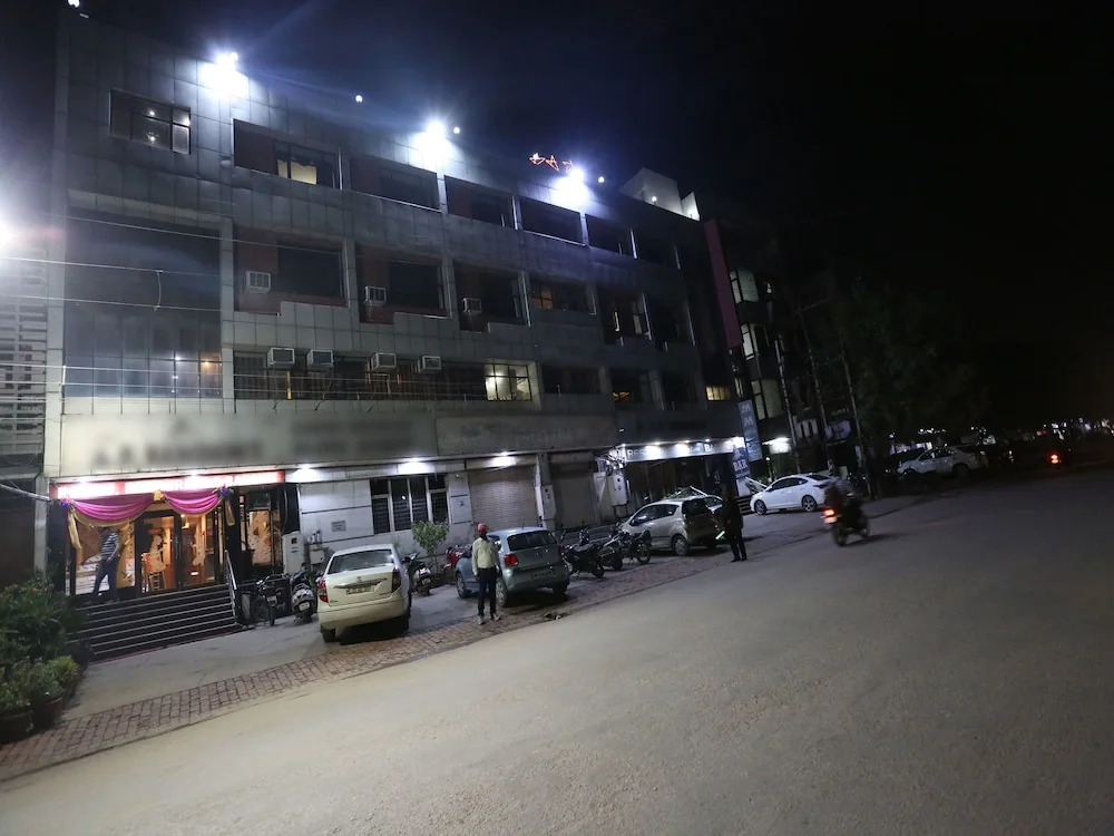 Амбала: OYO 19332 A P Regency