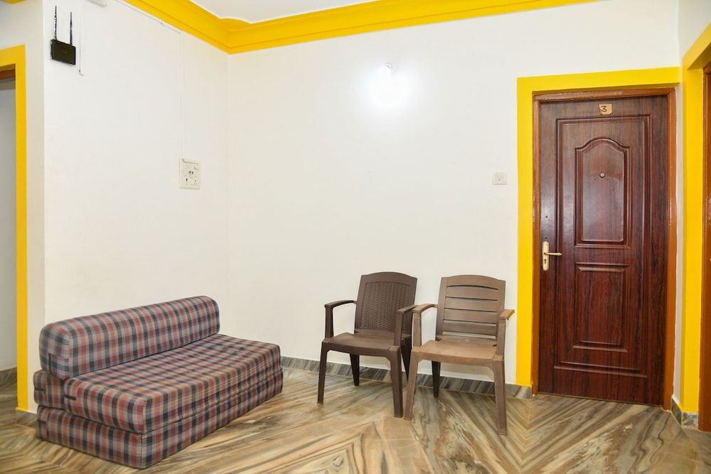 Oyo 29697 Glory Lazfina Guest House — фото 3
