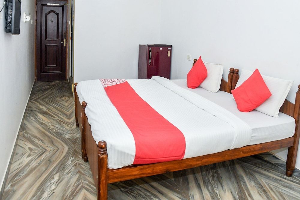 Калангут: Oyo 29697 Glory Lazfina Guest House