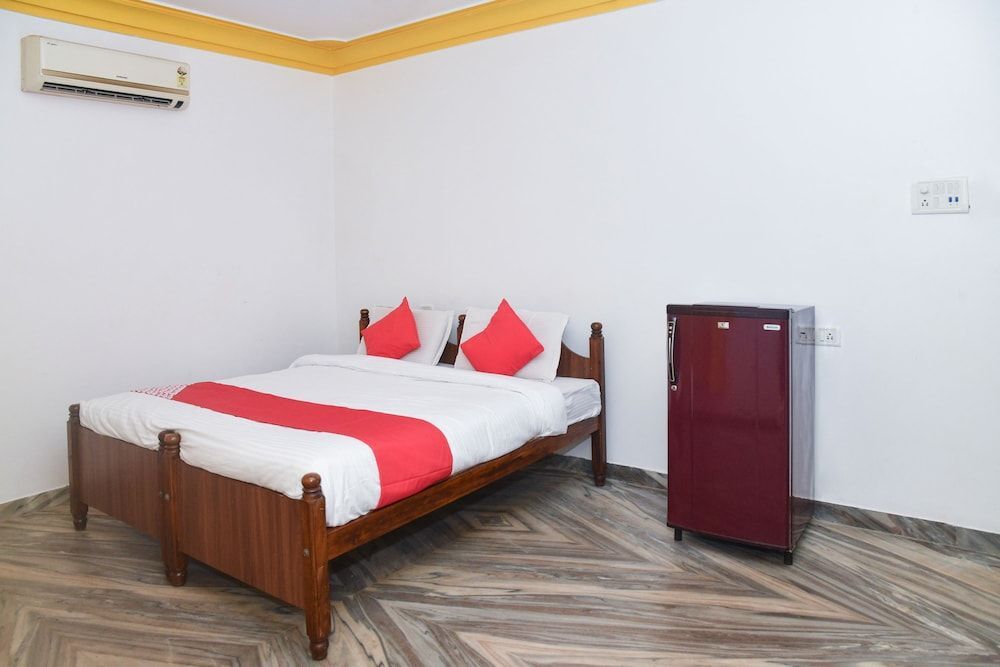 Oyo 29697 Glory Lazfina Guest House — фото 6