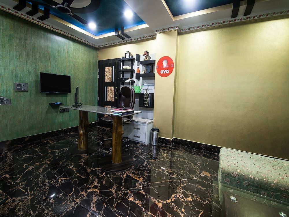 Гувахати: OYO 14648 Queens Casa