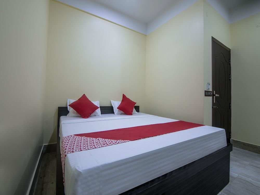 Гувахати: OYO 14648 Queens Casa
