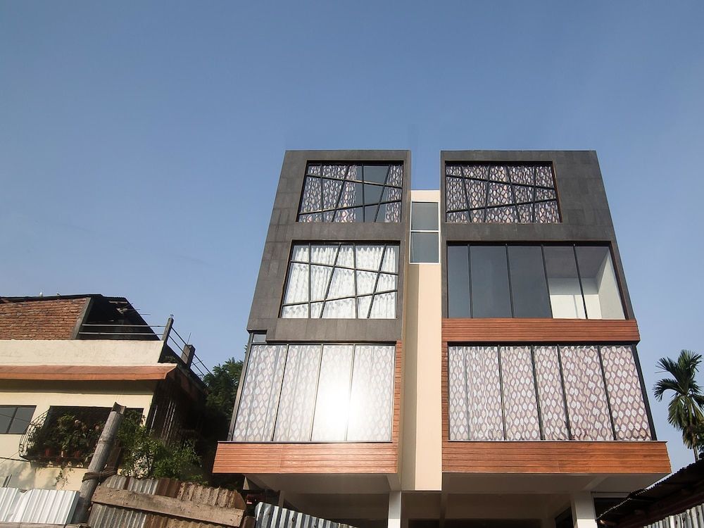 Гувахати: OYO 14648 Queens Casa