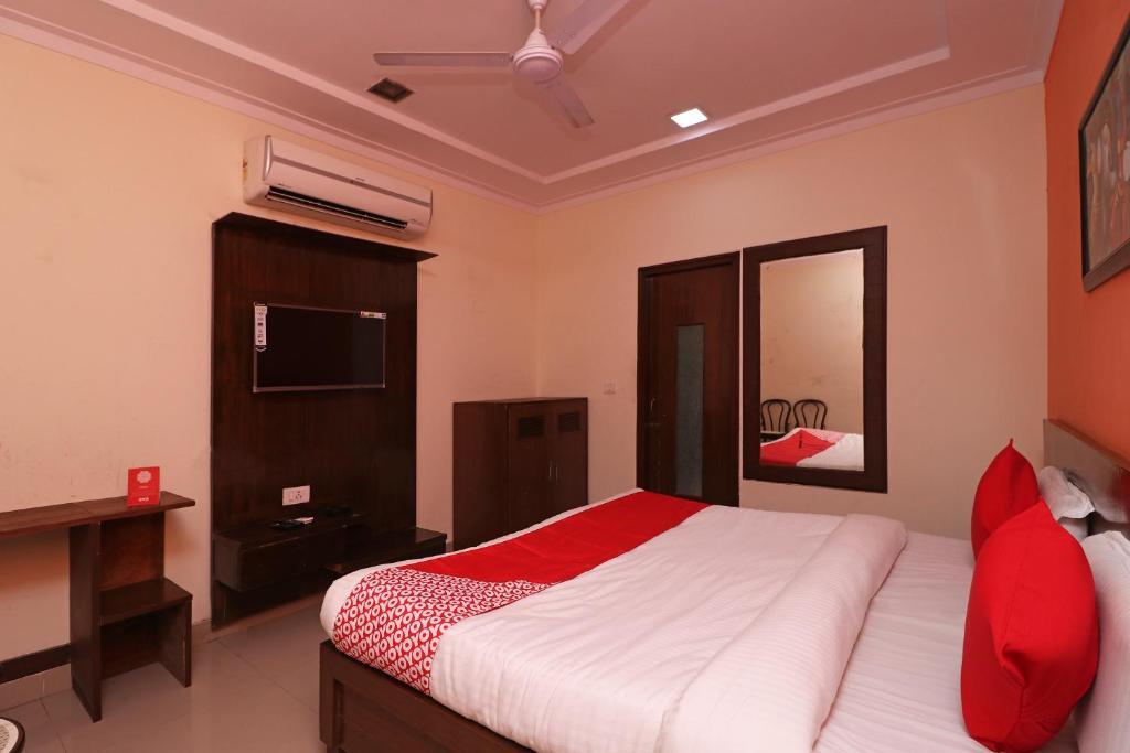 Агра: OYO 16147 Hotel Jyoti Continental Agra