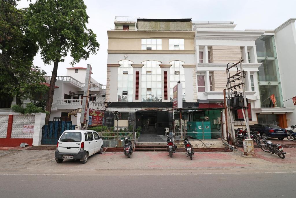 Агра: OYO 16147 Hotel Jyoti Continental Agra