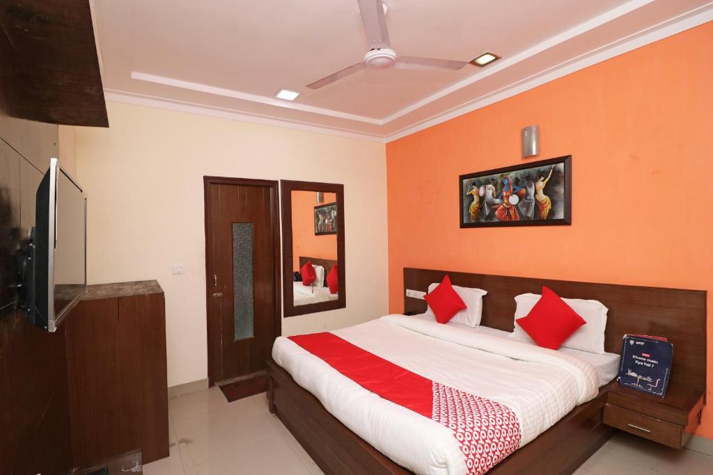 Агра: OYO 16147 Hotel Jyoti Continental Agra