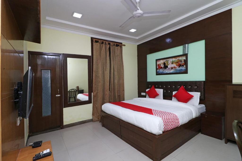 Агра: OYO 16147 Hotel Jyoti Continental Agra