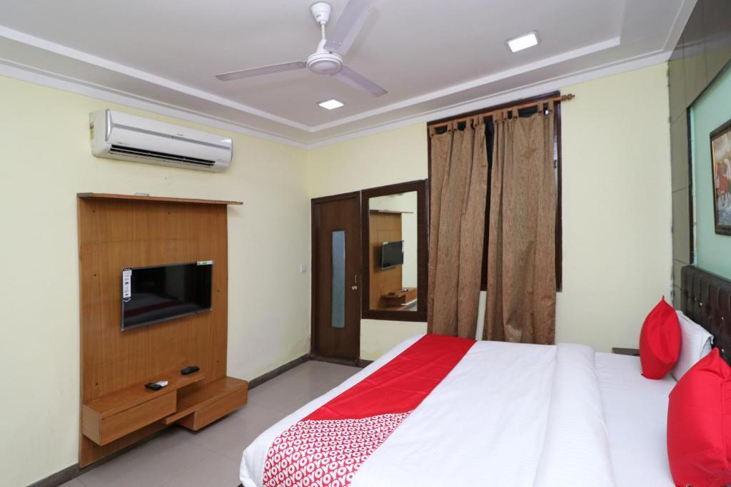 Агра: OYO 16147 Hotel Jyoti Continental Agra