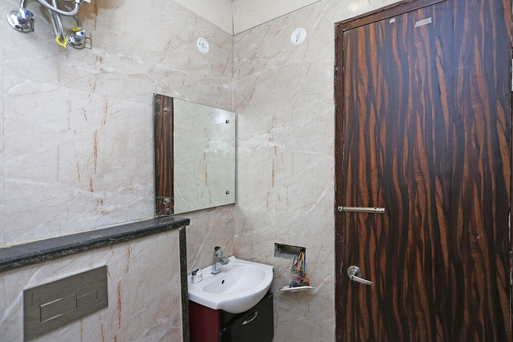 Дехрадун: OYO 15566 Hotel Rosewood Inn