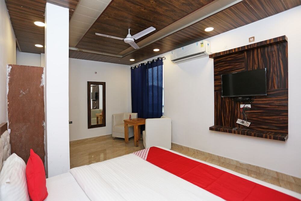 Дехрадун: OYO 15566 Hotel Rosewood Inn