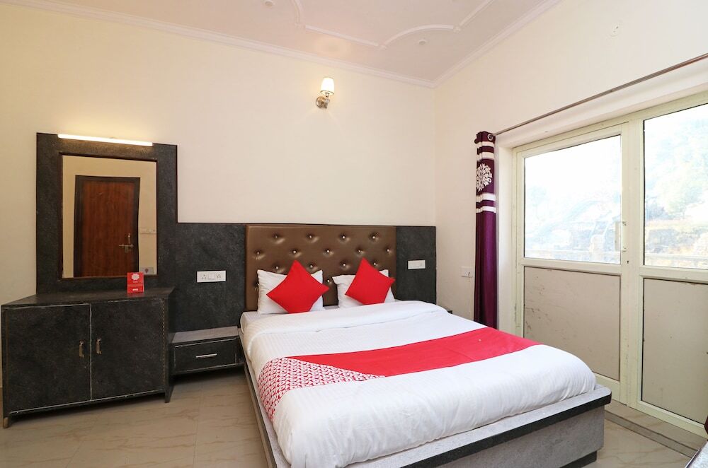 Дехрадун: OYO 22359 Hotel Raj Palace