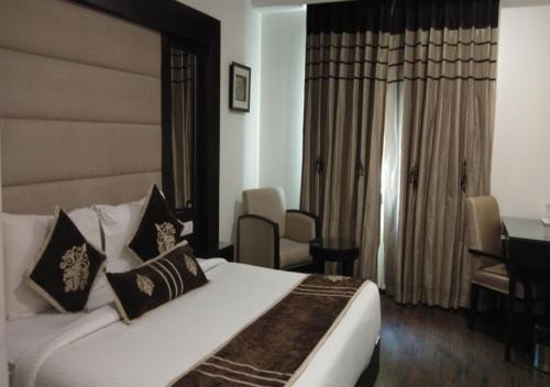 Нью-Дели: Clarks Inn Suites Kapashera