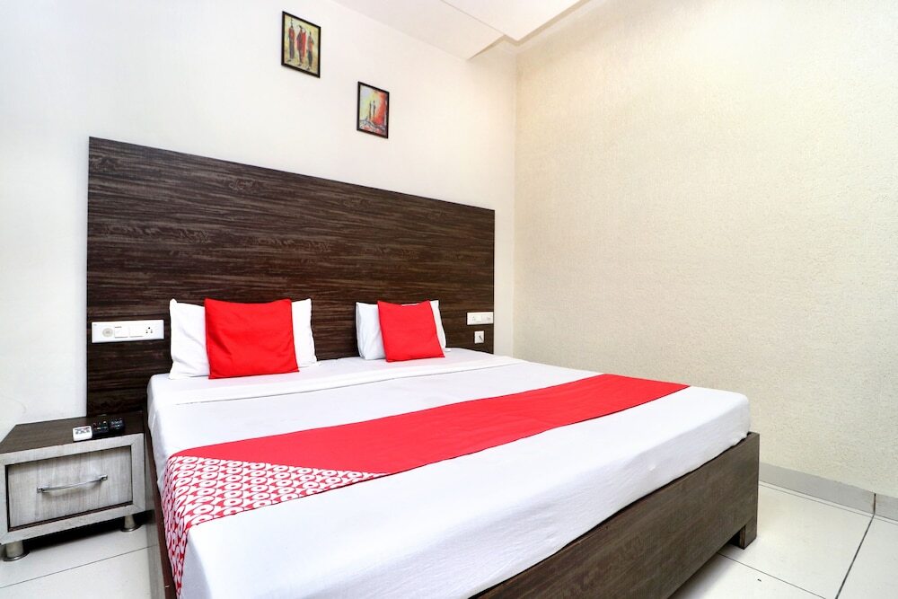 Амбала: Hotel Batra