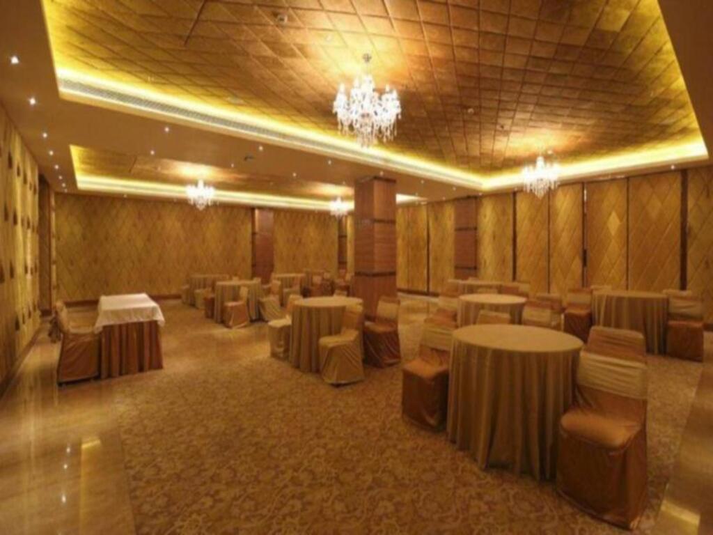 Мератх: Country Inn & Suites By Carlson Meerut
