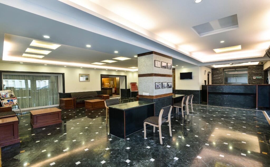 Агра: Grand Hotel by OYO Rooms