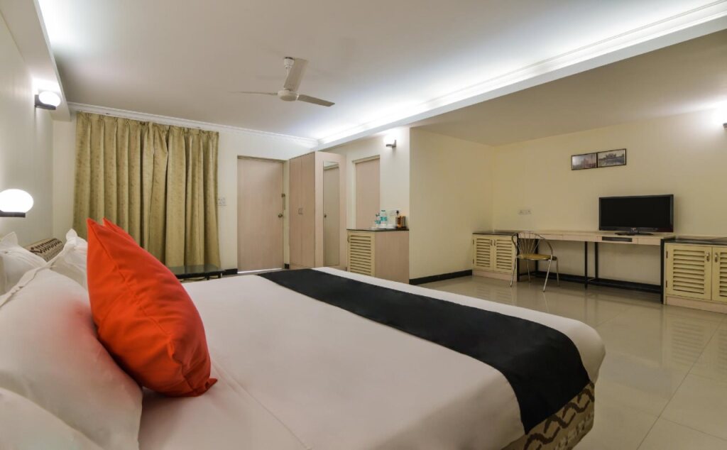 Агра: Grand Hotel by OYO Rooms