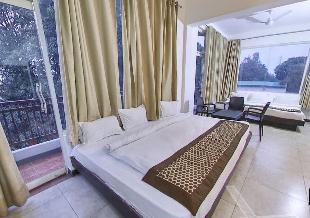 Крепость Ramnagar: Corbett Condominium Resort