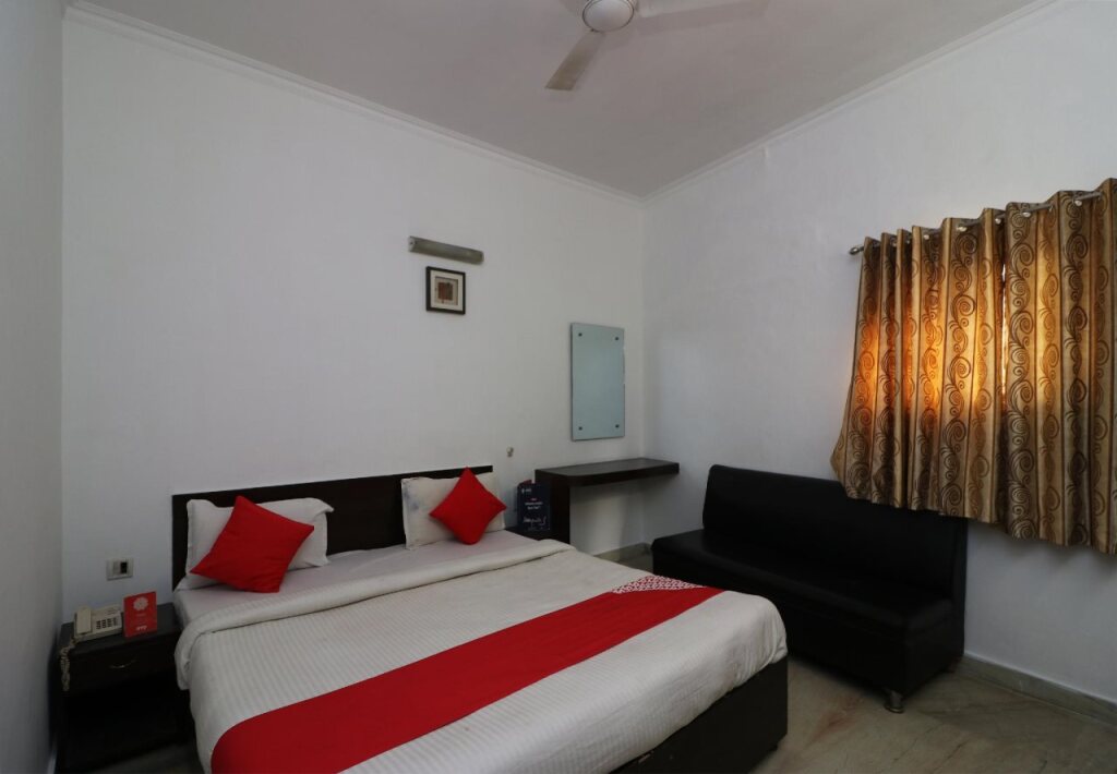 Агра: Hotel The Taj by OYO Rooms