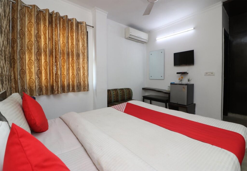 Агра: Hotel The Taj by OYO Rooms