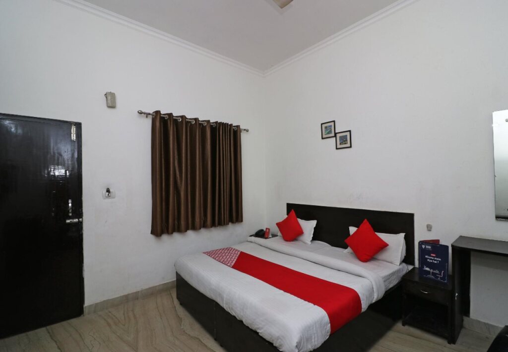 Агра: Hotel The Taj by OYO Rooms