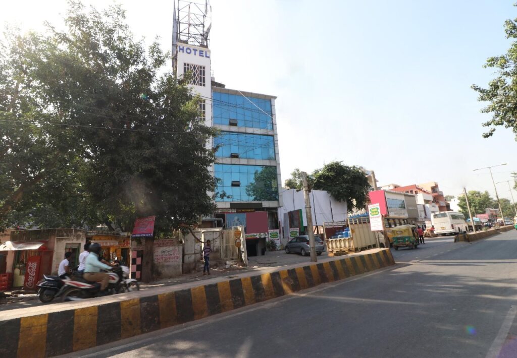 Hotel The Taj by OYO Rooms — фото 1