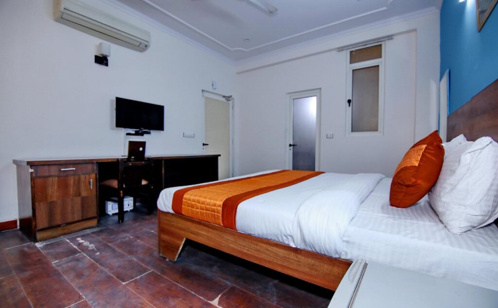 Alarians Stay By OYO Rooms — фото 3