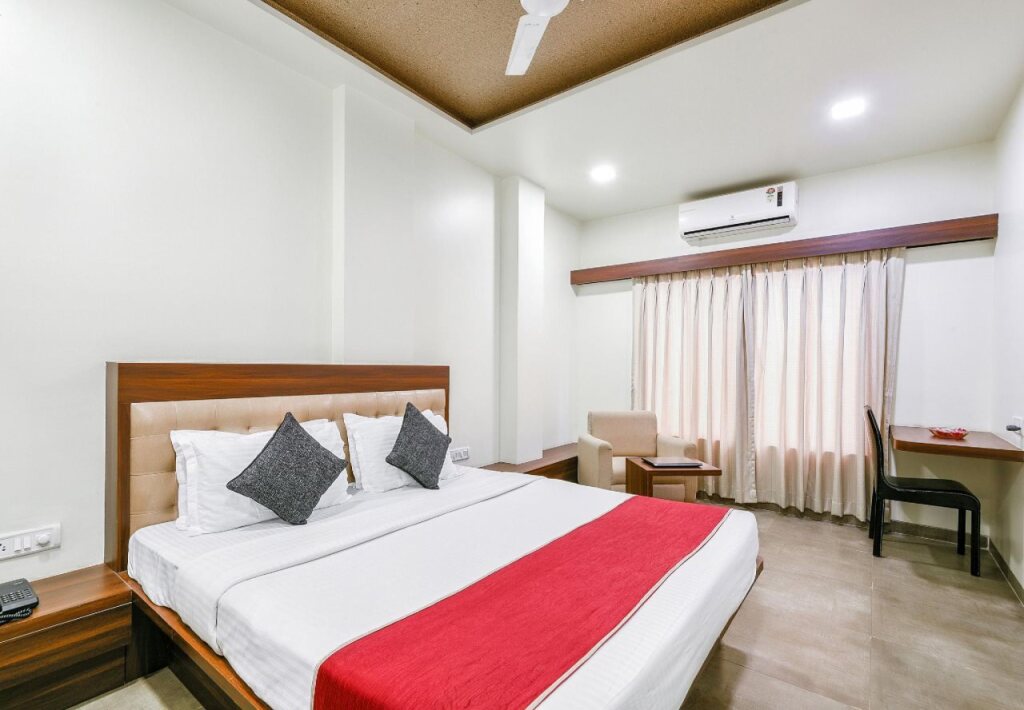Аурангабад: Hotel Global Inn by OYO Rooms