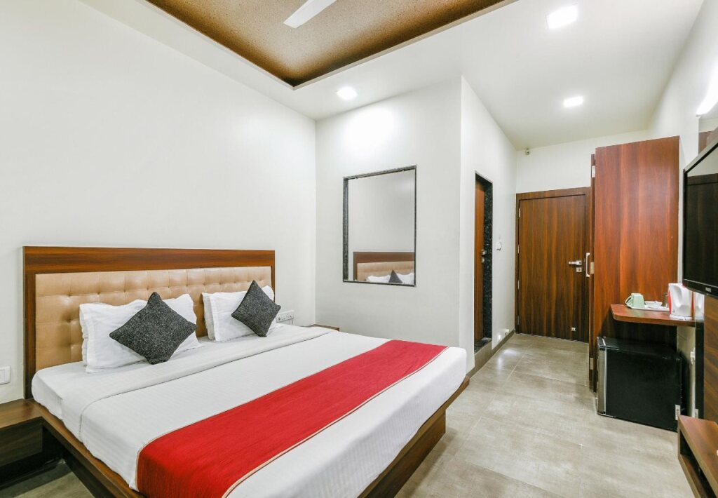 Аурангабад: Hotel Global Inn by OYO Rooms