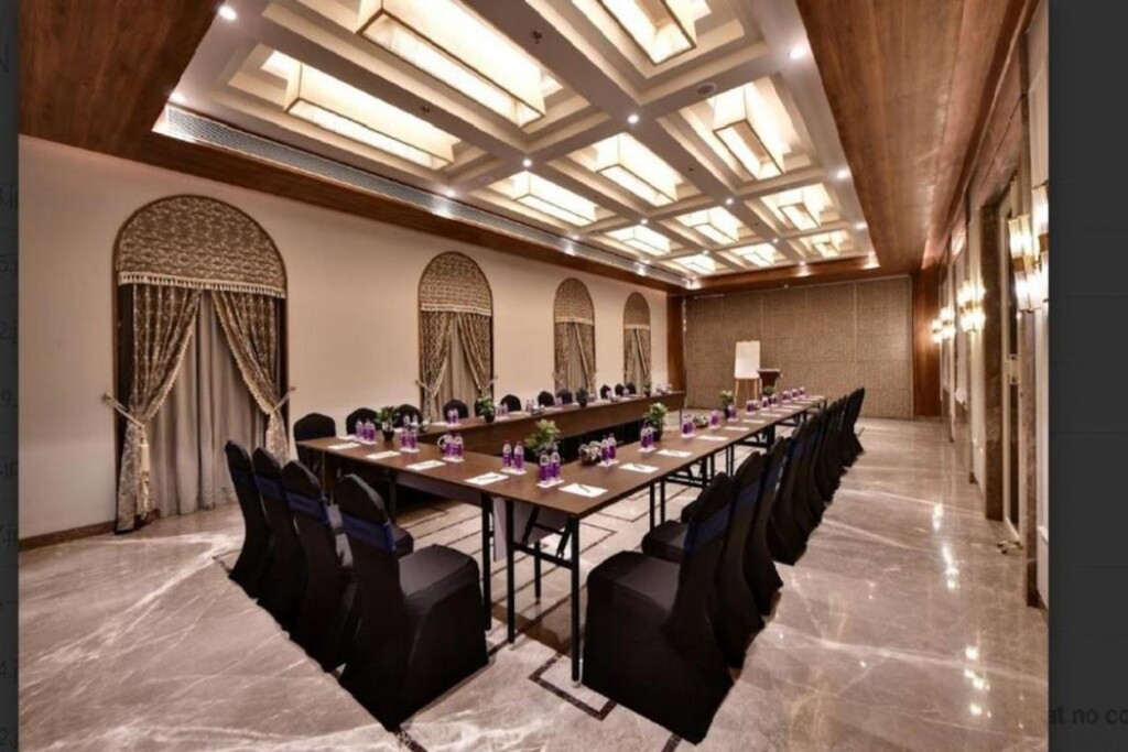 Декале: The Fern Shelter Resort Palghar