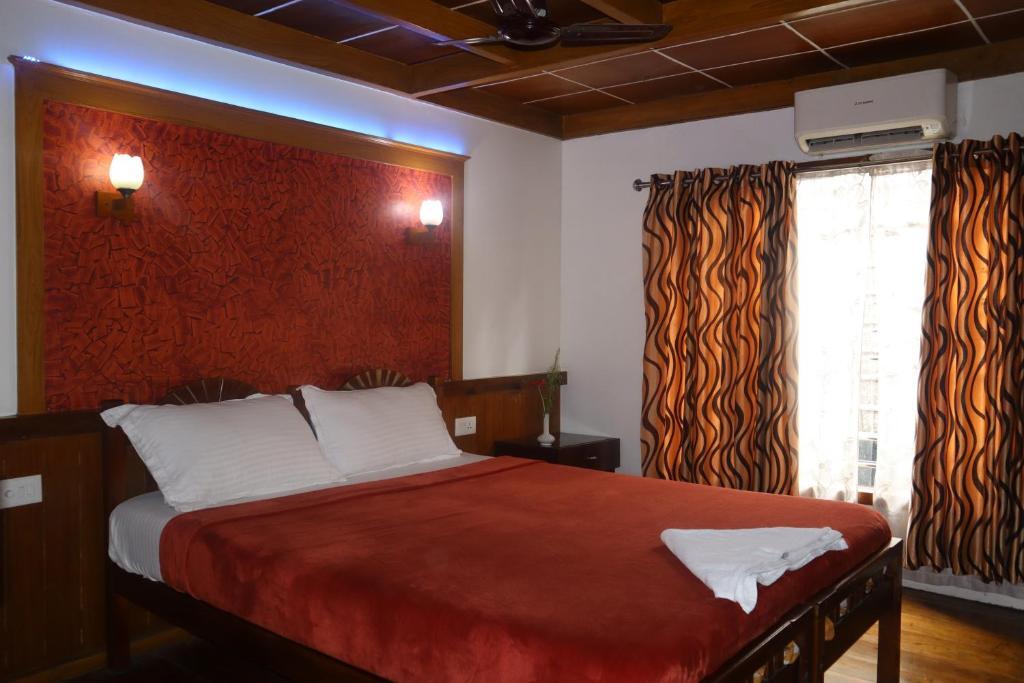 Аллеппи: Kera Houseboats Alleppey
