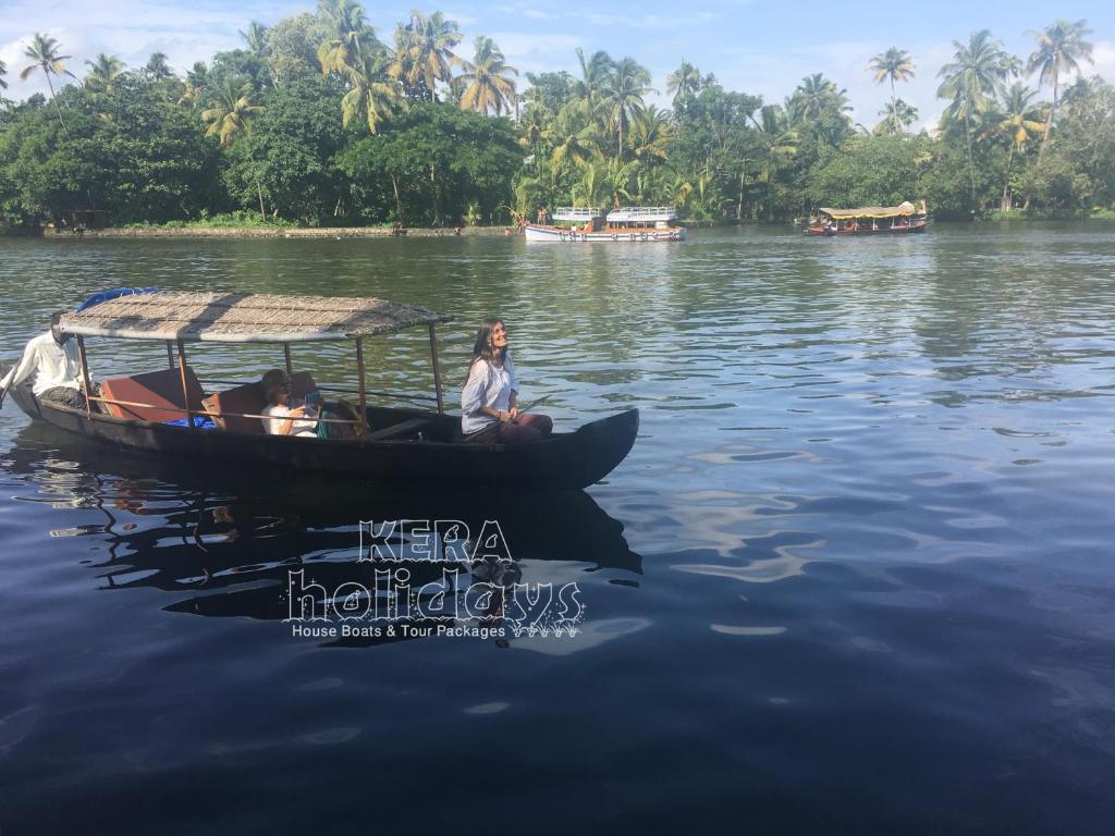 Аллеппи: Kera Houseboats Alleppey