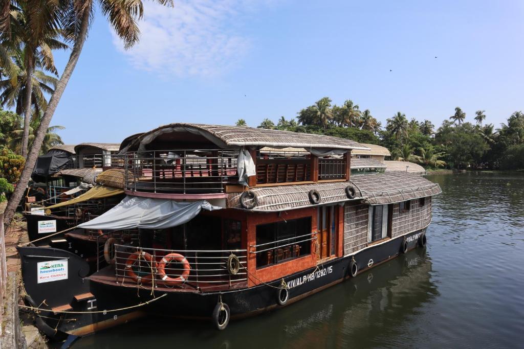 Аллеппи: Kera Houseboats Alleppey