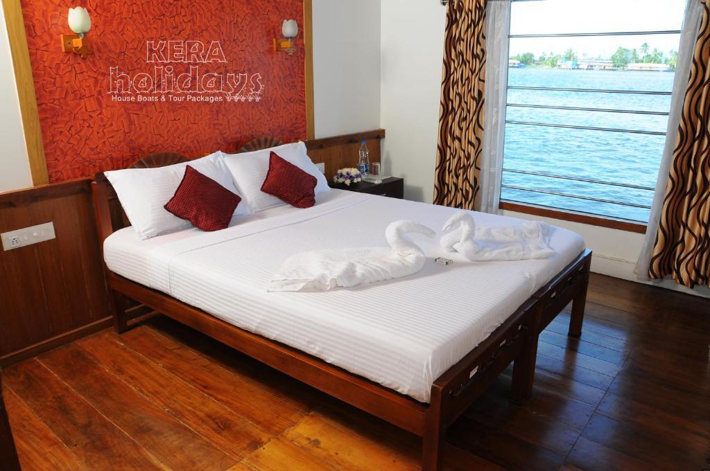 Аллеппи: Kera Houseboats Alleppey